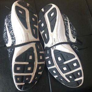 Nike Shoes - Nike sneakers 5Y FREE!!! If you bundle them. Nike Shoes - Nike sneakers 5Y FREE!!! If you bundle them.